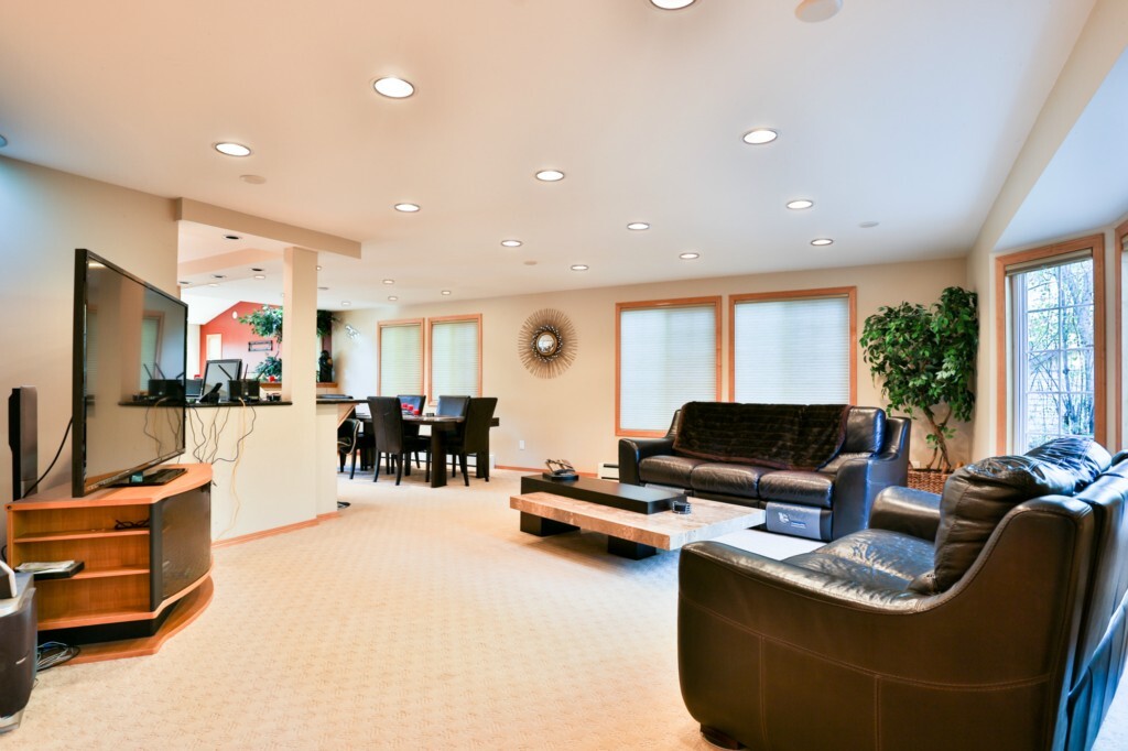 Property Photo:  12406 Maplewood Avenue  WA 98026 