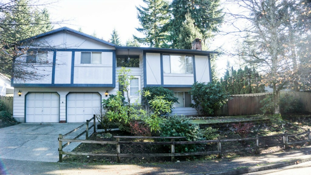 Property Photo:  9204 117 Ave SE  WA 98056 