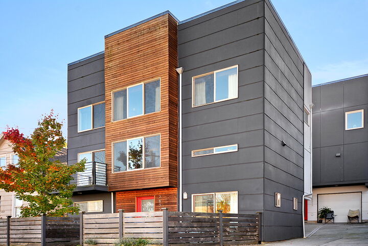 Property Photo: 2833 SW Yancy St WA 98126