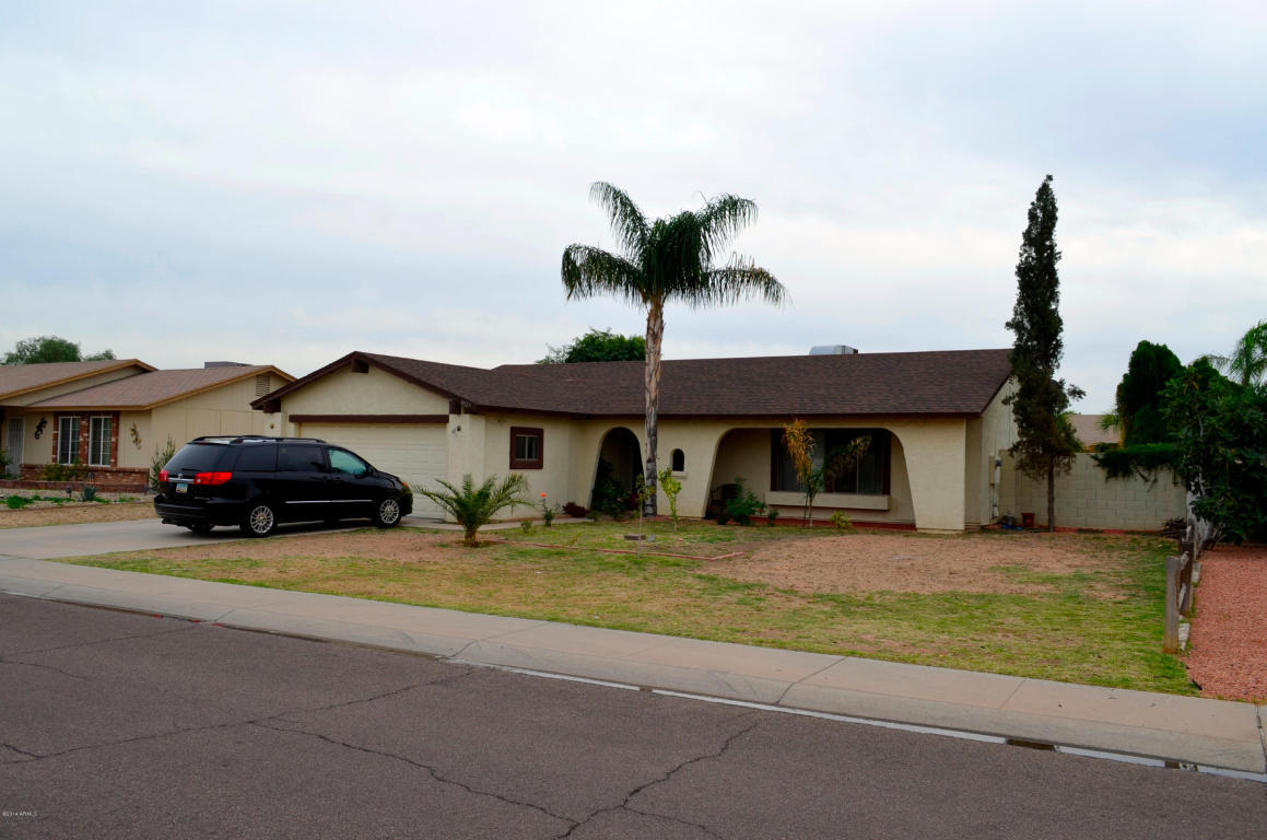 Property Photo:  8527 W Lawrence Lane  AZ 85345 