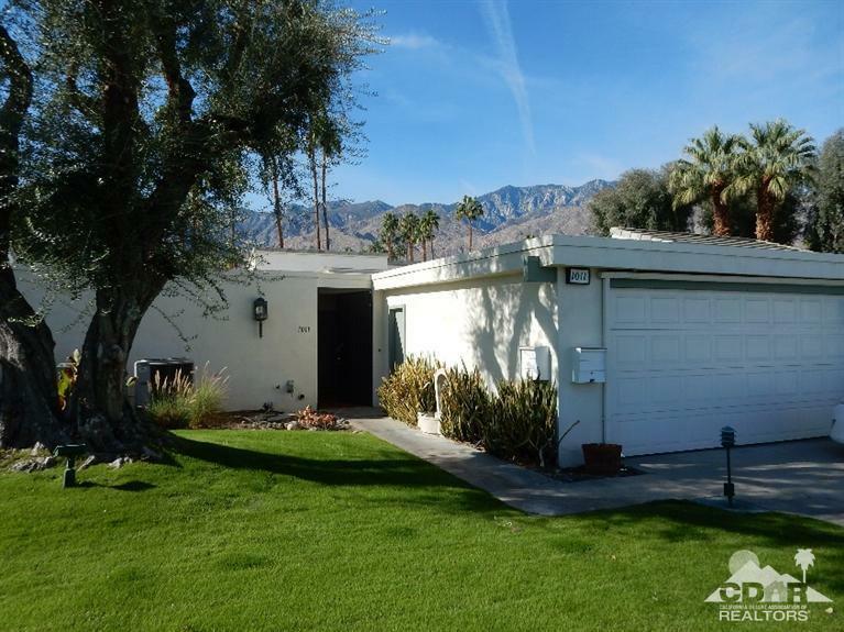 Property Photo: 1011 Saint George Circle CA 92264