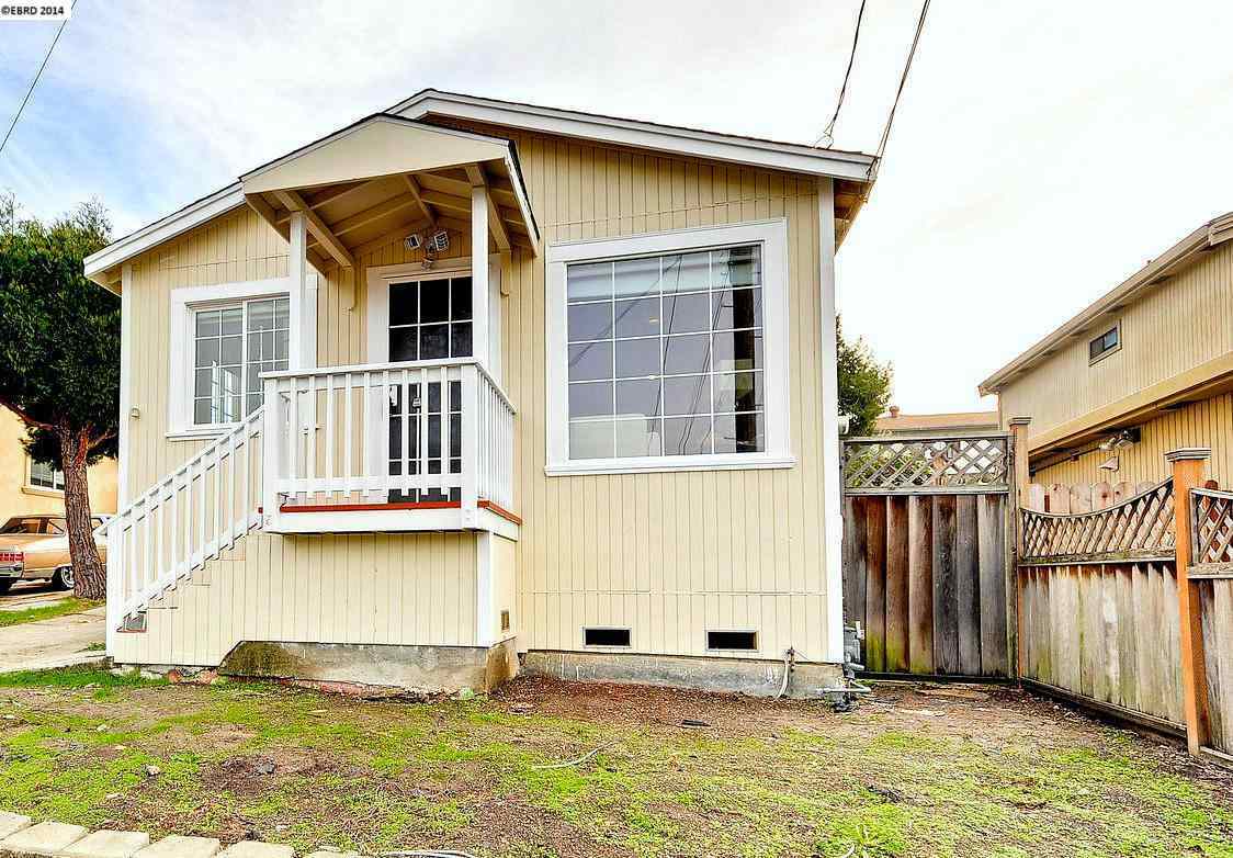 Property Photo:  2176 167th Ave  CA 94578-1525 