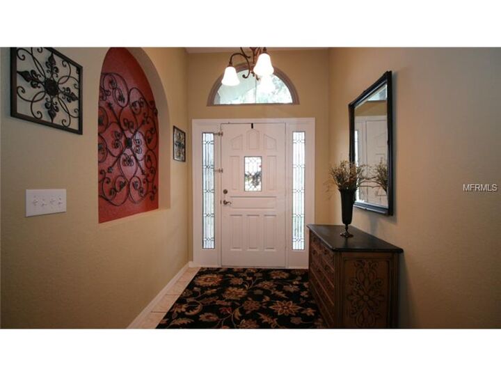 Property Photo: 2101 Arbor Oaks Drive FL 33594