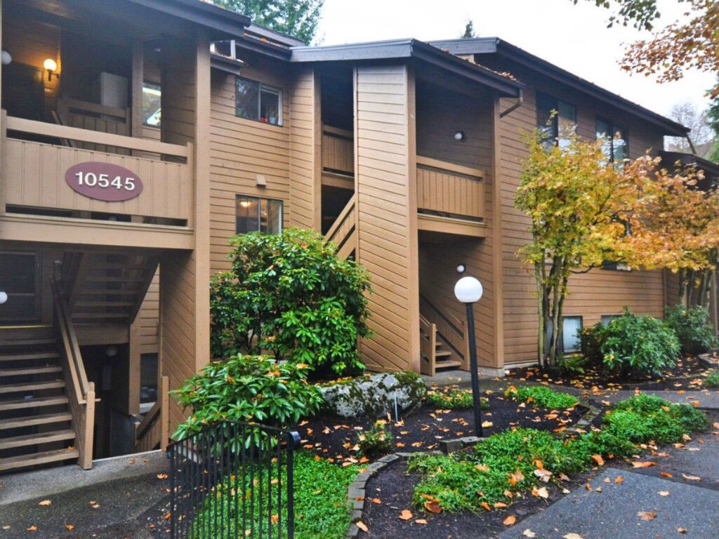 Property Photo: 10545 Meridian Avenue N 203 WA 98133