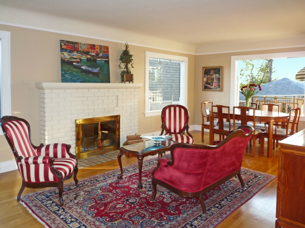 Property Photo: 3037 29th Ave W WA 98199