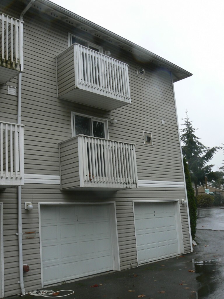 Property Photo: 15101 Admiralty Wy WA 98087