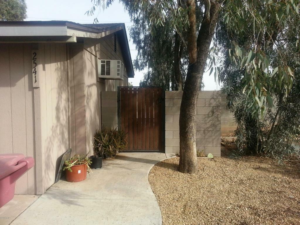 Property Photo:  2541 N 71st Place  AZ 85257 