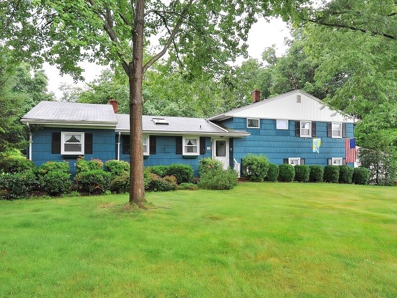 Property Photo:  69 Circle Drive  NJ 07946 