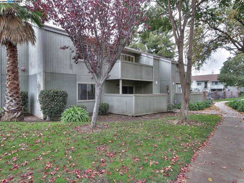 Property Photo:  3240 Red Cedar Ter  CA 94536-3760 