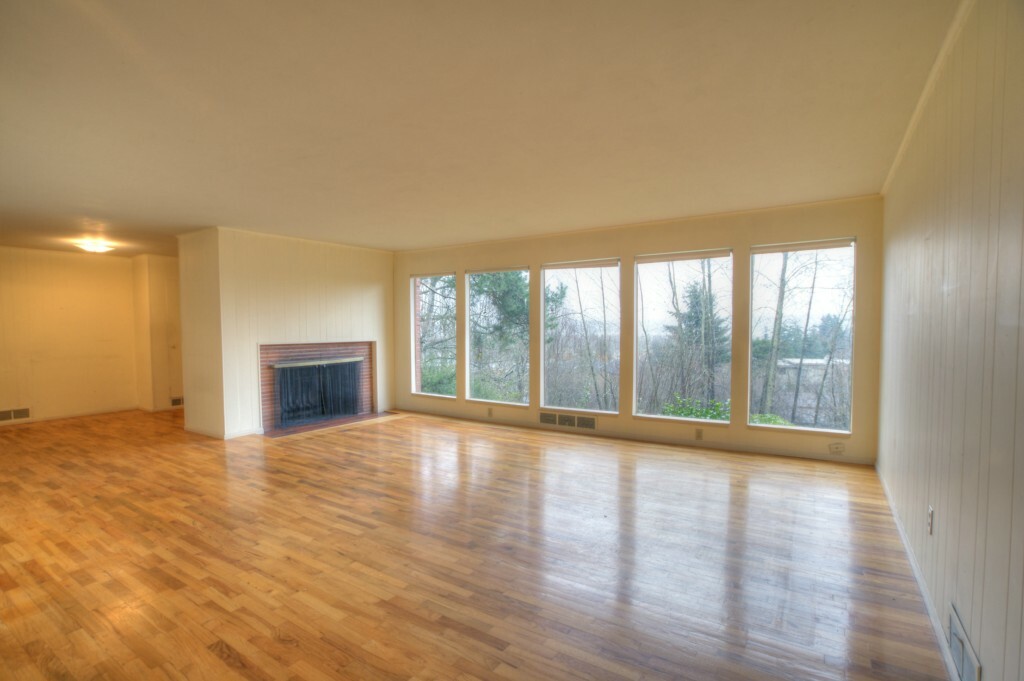 Property Photo: 6643 58th Ave NE WA 98115