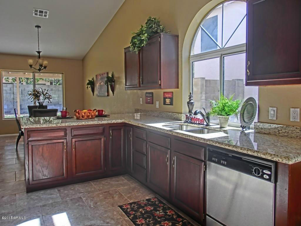 Property Photo: 239 N Nielson Street AZ 85234