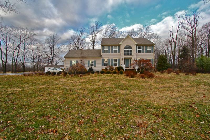 Property Photo:  41 Pulaski Rd  NJ 08889 