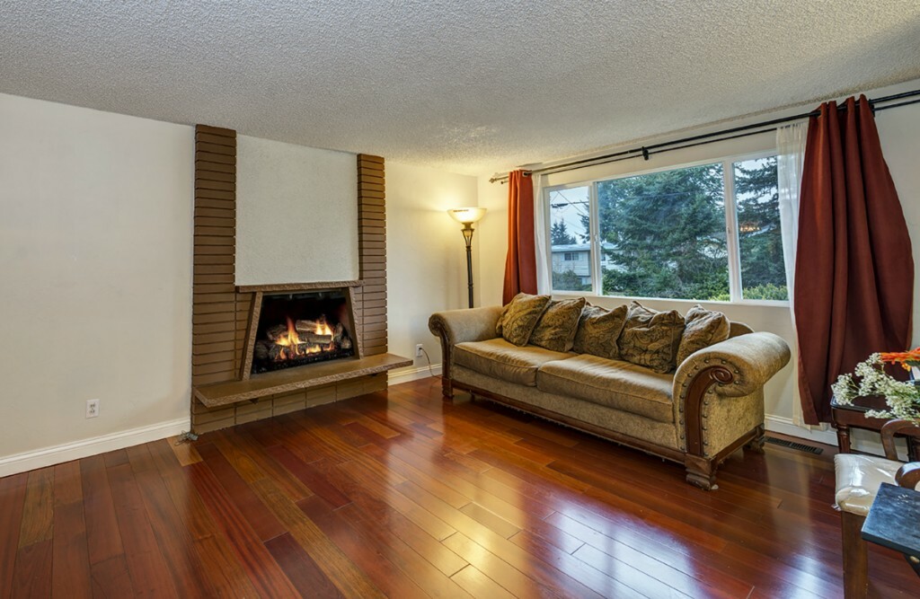 Property Photo: 7216 194th Place SW WA 98036