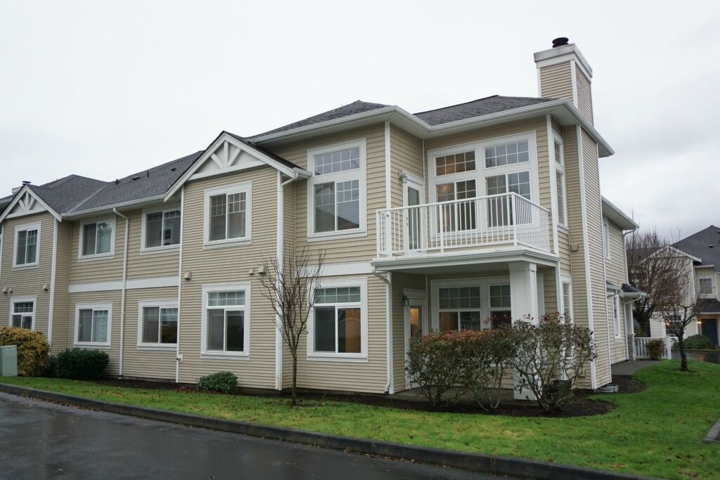 Property Photo: 23525 54th Avenue S 4-1 WA 98032
