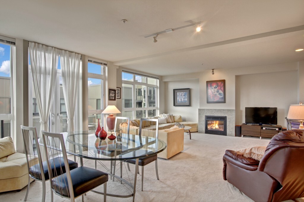 Property Photo: 1700 N Northlake Wy B418 WA 98103
