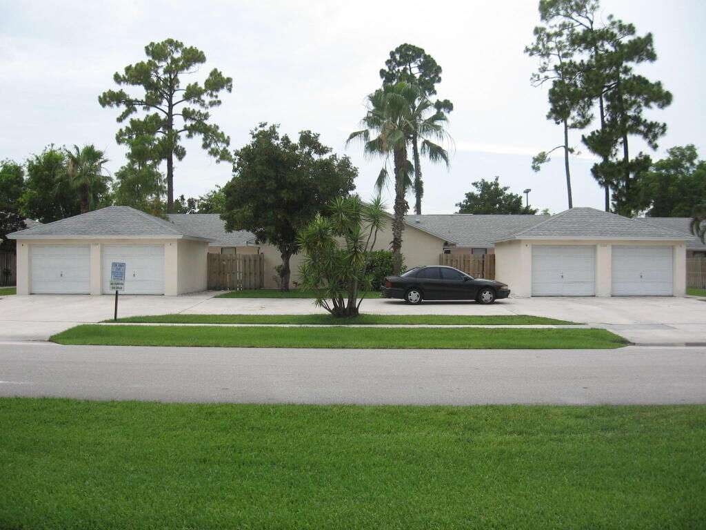 Property Photo: 1157 Hyacinth Place B FL 33414