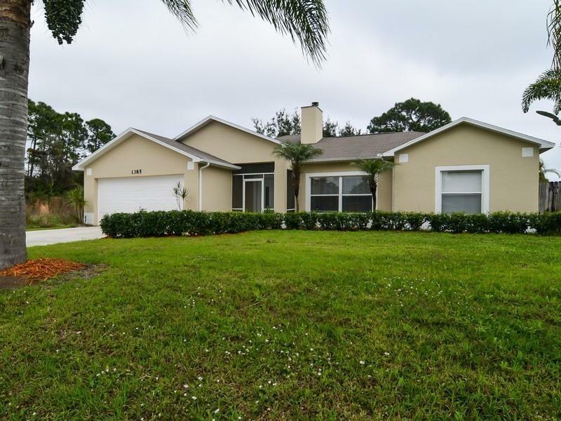 Property Photo:  1385 SE Proctor  FL 34953 