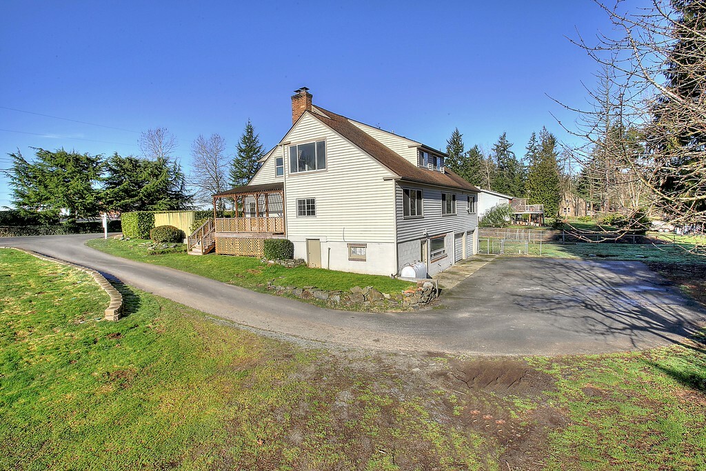 Property Photo: 11015 Bingham Ave E WA 98446