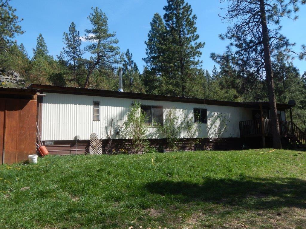 Property Photo:  1132 C Philleo Rd  WA 99101 