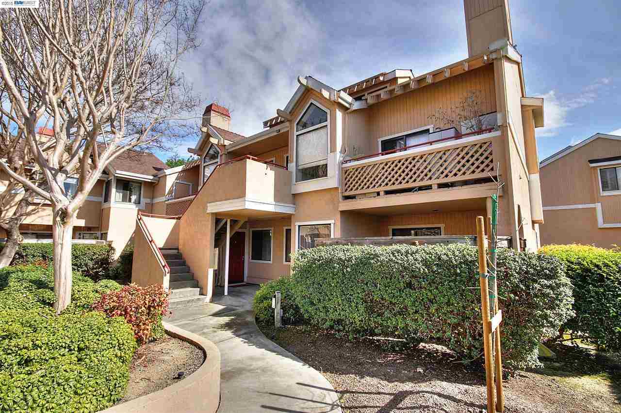 Property Photo:  4598 Devonshire Common  CA 94536 