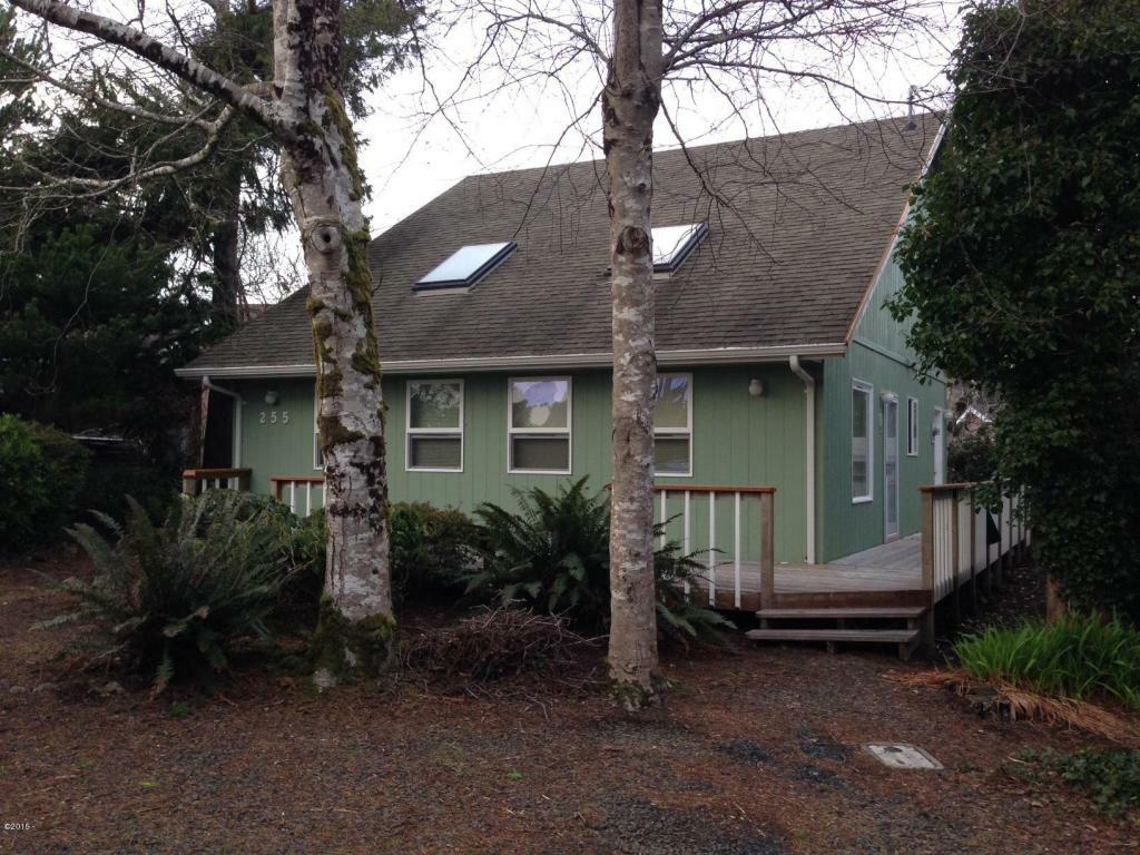 Property Photo:  255 Wallace Street  OR 97388 