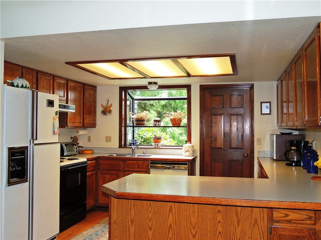 Property Photo: 262 Quillayute Place WA 98257