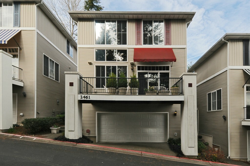 Property Photo: 2461 132nd Ave SE WA 98005