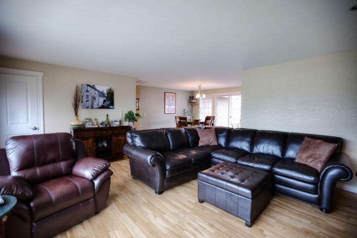 Property Photo: 1330 Holbrook St WA 98801