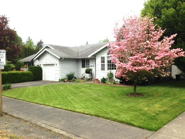 Property Photo:  102 Garfield St B  WA 98276 