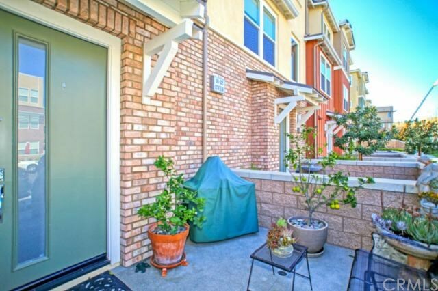 Property Photo:  24 Beacon Way  CA 92656 