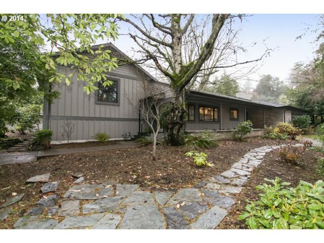 Property Photo:  4555 SW Dogwood Ln  OR 97225 