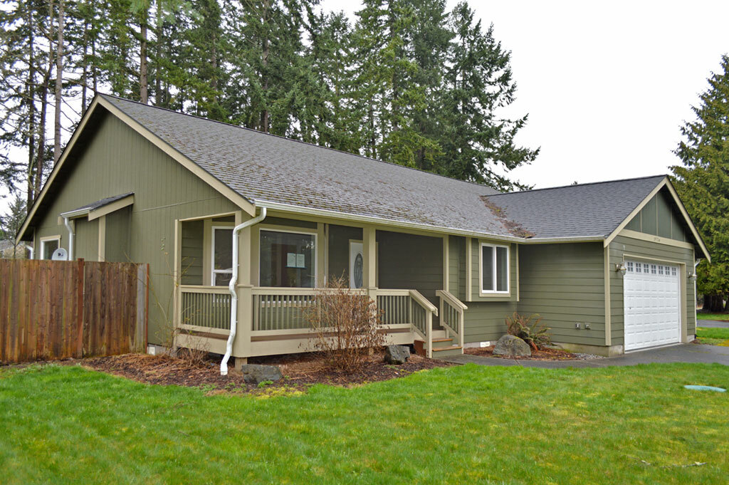 Property Photo:  19716 69th Av Ct E  WA 98387 