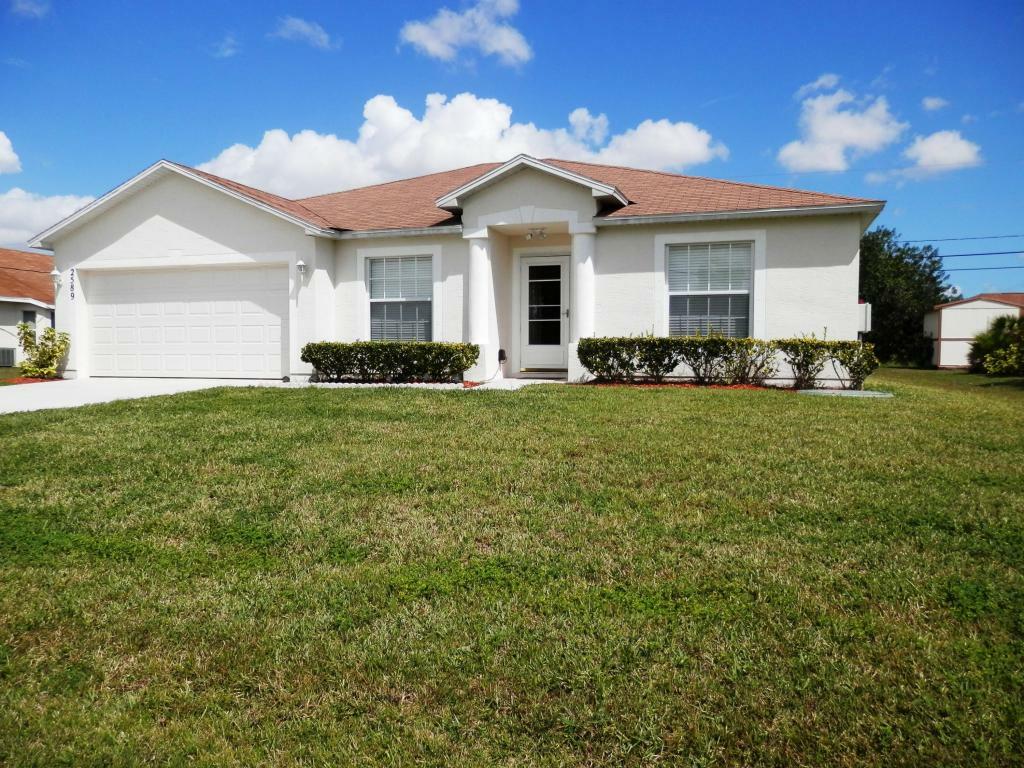 Property Photo:  2589 SW Import  FL 34953 