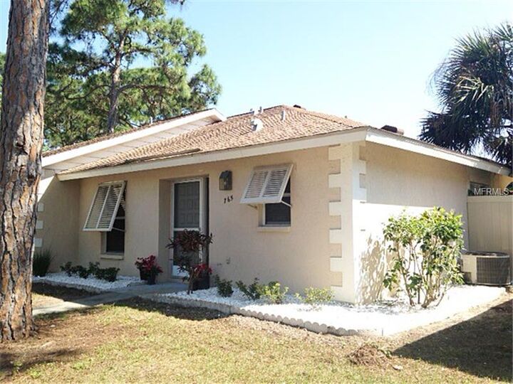 Property Photo:  765 N Jefferson Avenue 765  FL 34237 