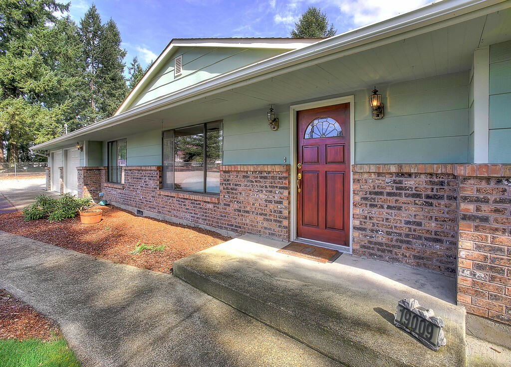 Property Photo:  19009 29th Ave E  WA 98445 