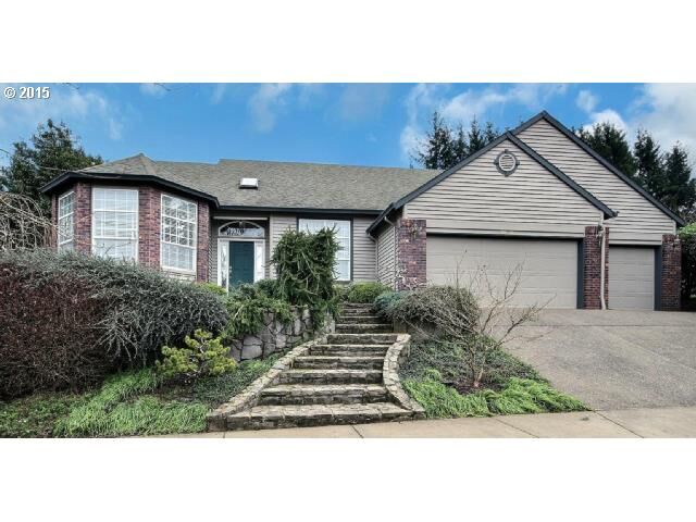 Property Photo: 19760 Spring Ridge Dr OR 97068