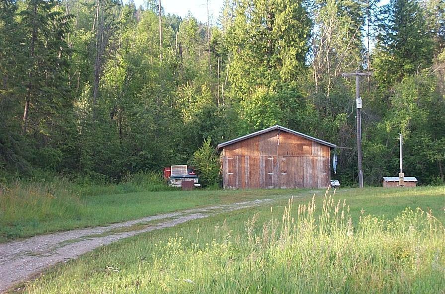 Property Photo:  1527 Pingston Creek Rd  WA 99141 