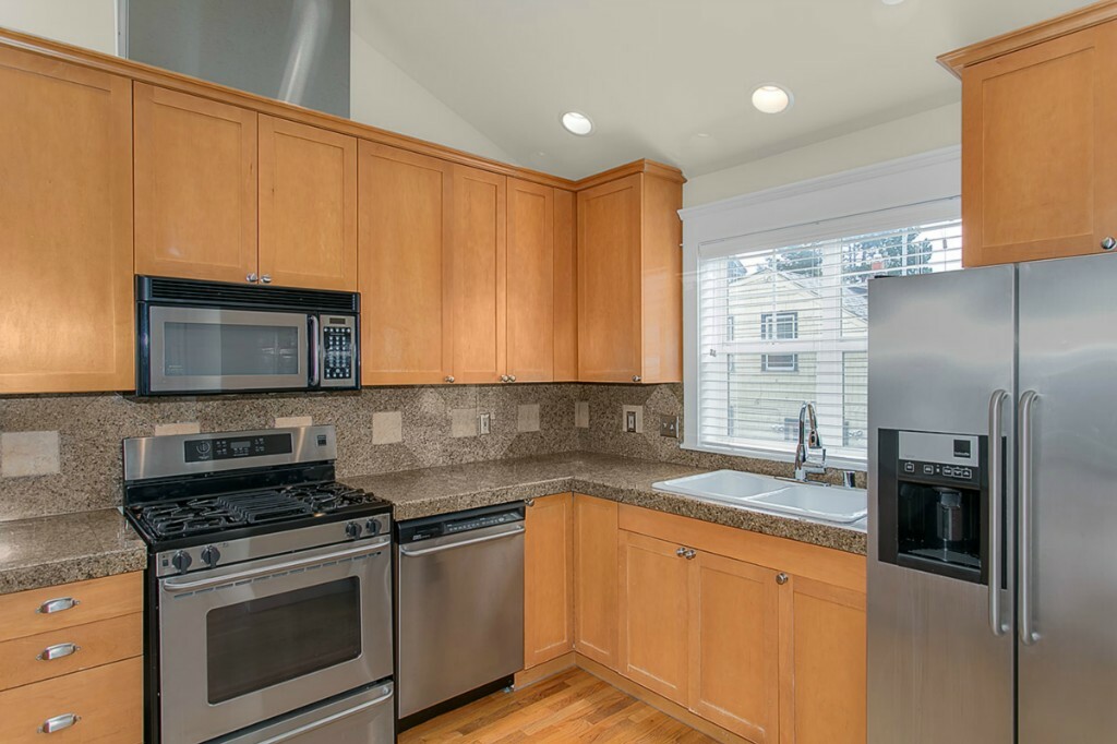 Property Photo: 2310 10th Ave E C WA 98102