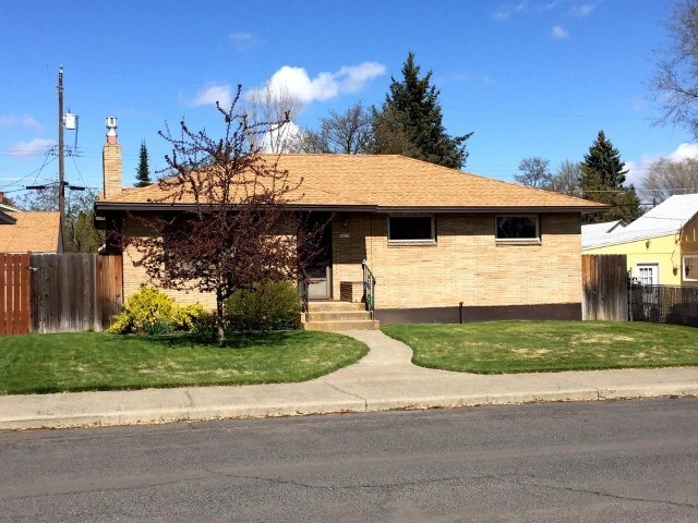 Property Photo:  1017 E Heroy Ave  WA 99207 