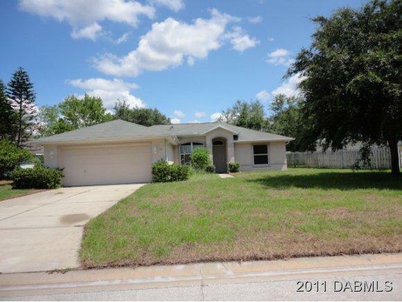 Property Photo: 19 Parkview Lane FL 32174