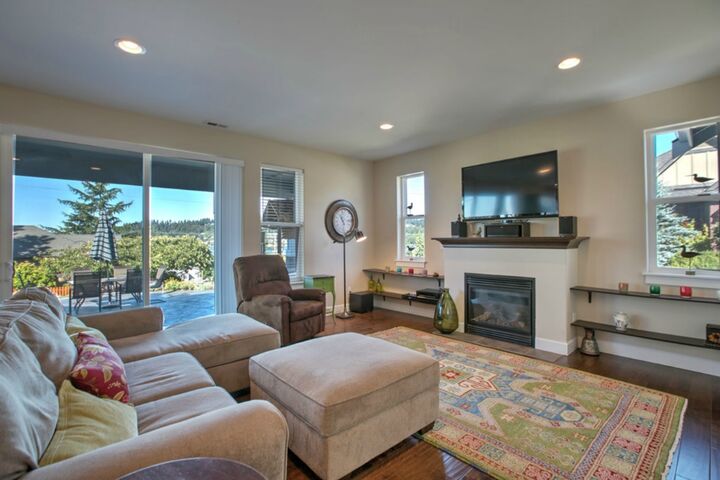 Property Photo:  3632 Lake Washington Blvd N  WA 98056 