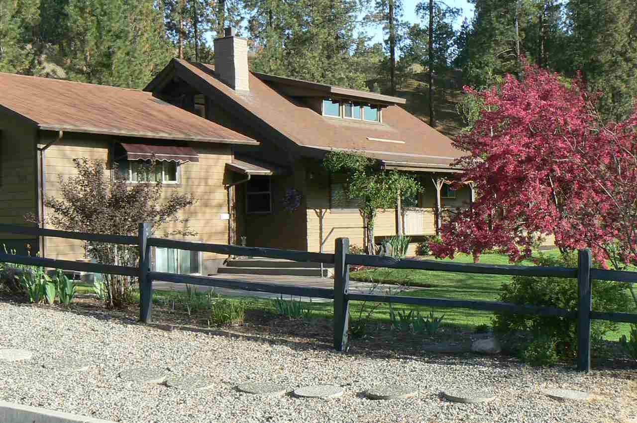 Property Photo: 310 W Bristol Ave WA 99224
