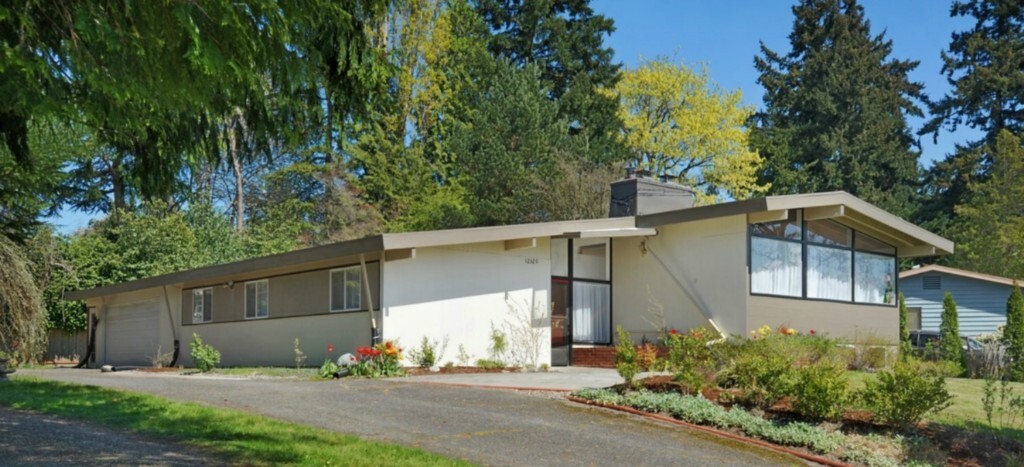 Property Photo: 12320 SE 23rd Place WA 98005