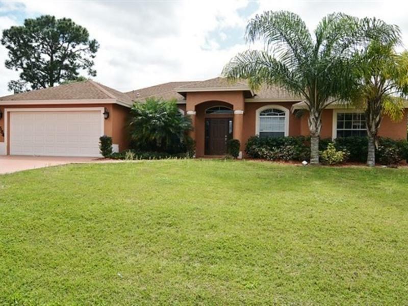 Property Photo:  1584 SW Paar Drive  FL 34953 