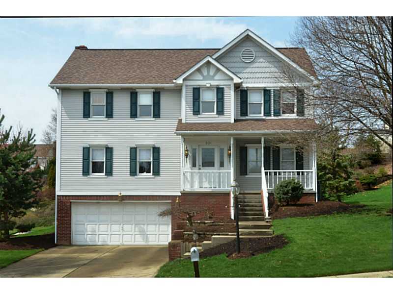 Property Photo: 314 Larchmont Drive PA 15108