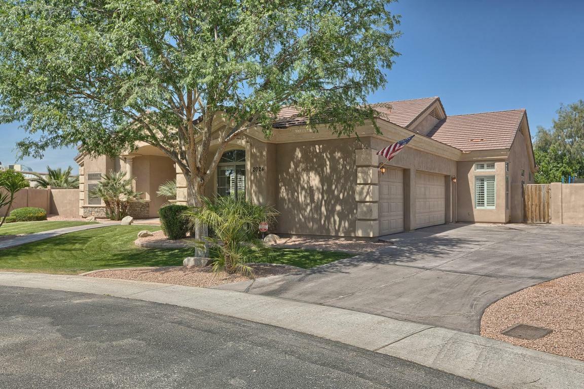 Property Photo:  2024 W Weatherby Way  AZ 85286 