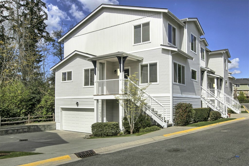 Property Photo: 14915 38th Dr SE 1117 WA 98012