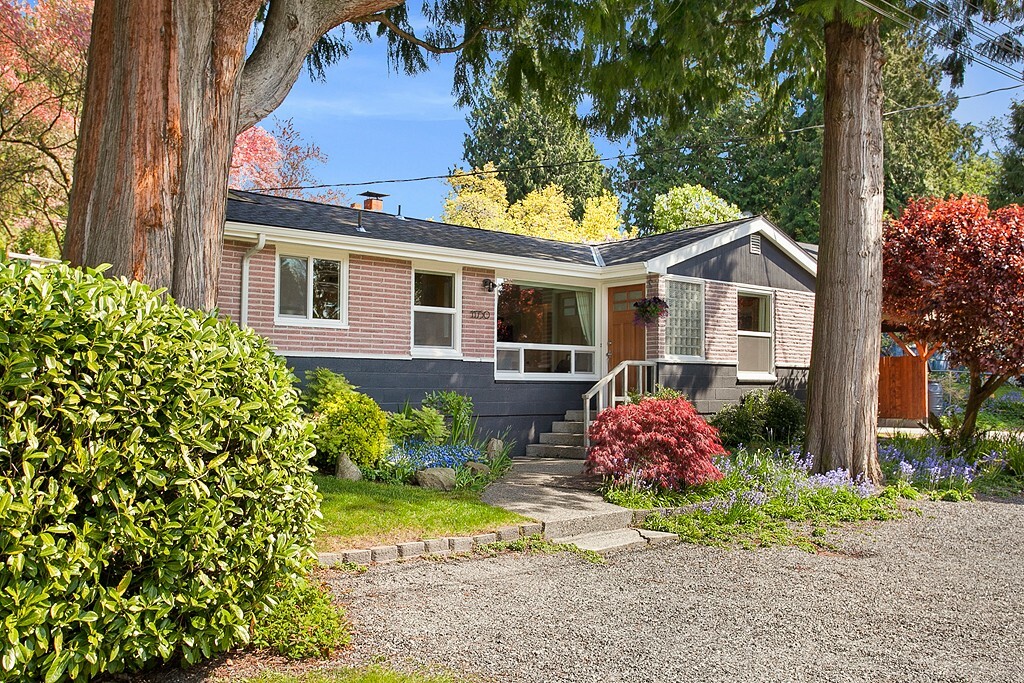 Property Photo:  11750 Bartlett Ave NE  WA 98125 