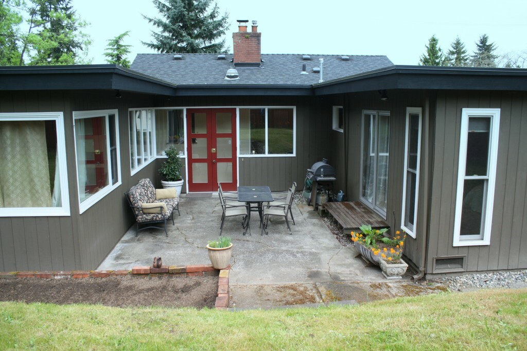 Property Photo:  3843 NE 92nd St  WA 98115 