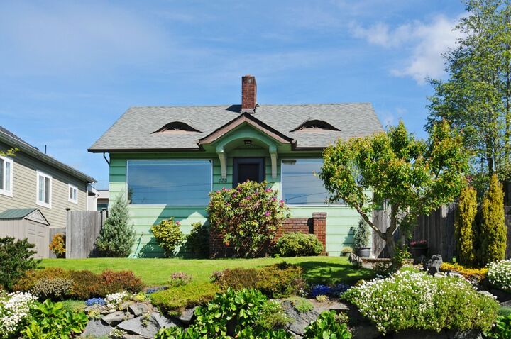 Property Photo: 720 N 76th St WA 98103